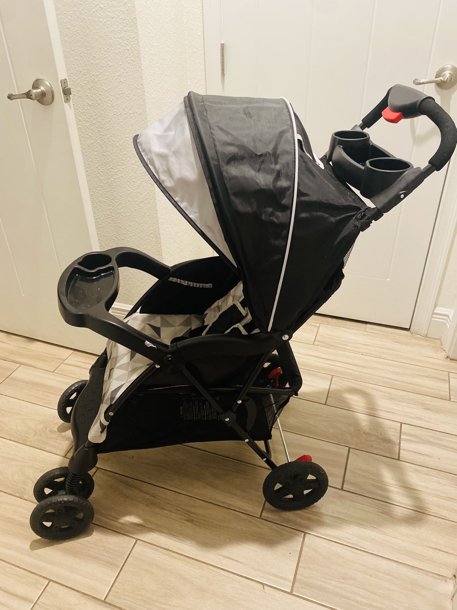 Kolcraft Cloud Sport Lightweight Stroller For Child/Toddler-LIKE NEW!!
