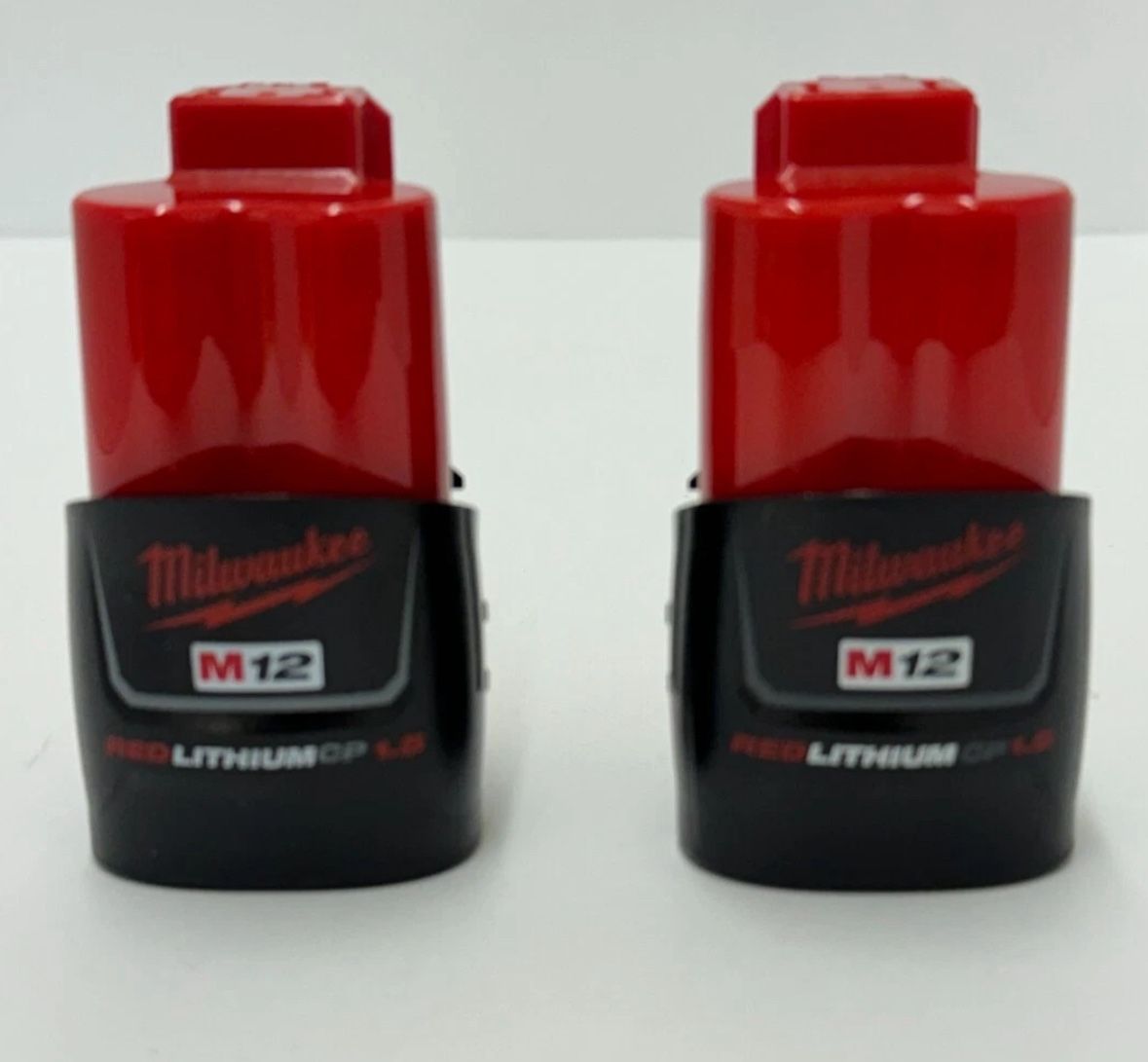 Milwaukee New 1.5 Ah Battery M12 2x $70nuevos