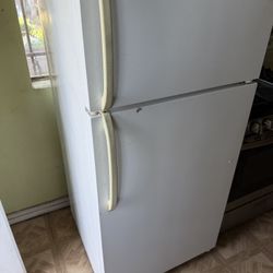 Refrigerator For Sale
