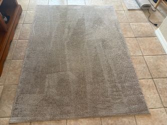 Low Pile, Non-Skid 4’-6” x 6’ Area Rug