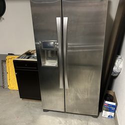 Free - Refrigerator Kenmore Elite