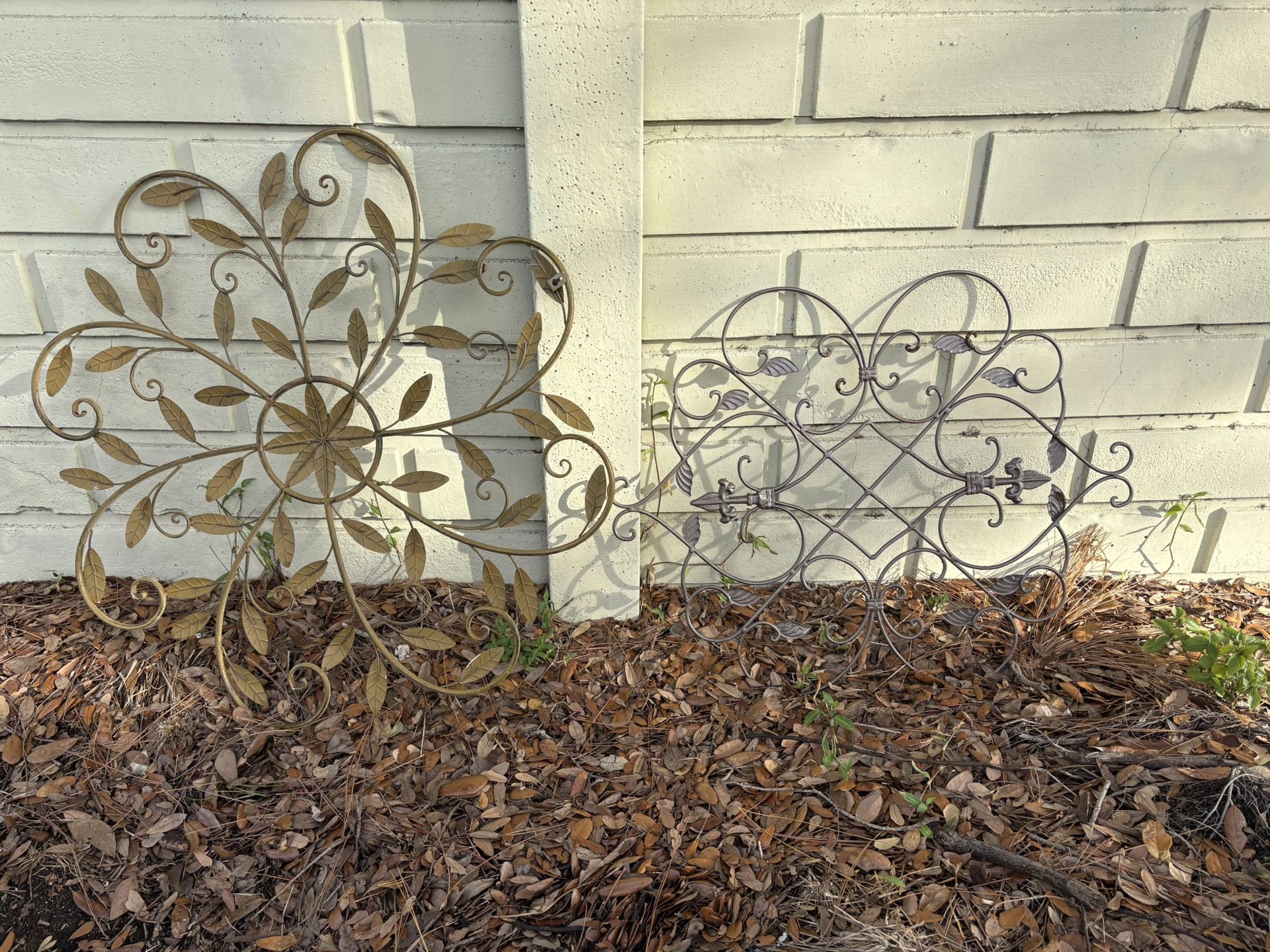 1 For $25 OR 2 For $50, indoor - outdoor metal art. GARDEN wall sign plaque. New Orleans Fleur de lis & floral design. Hang by pool, patio, or door!