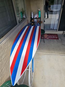 Surfboard table