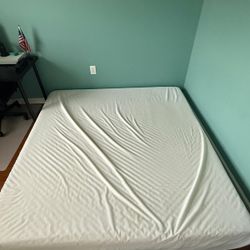 Night stand And mattress 