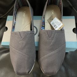 Toms Shoes
