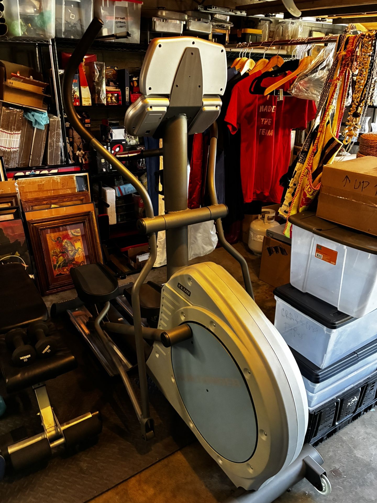 Health writer club H 140 E full size elliptical
