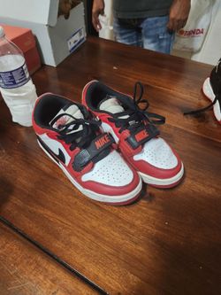 jordans  3.5....5.5 .. mi....9.5