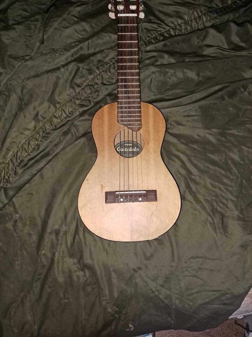 Guitalele/6 String Ukulele