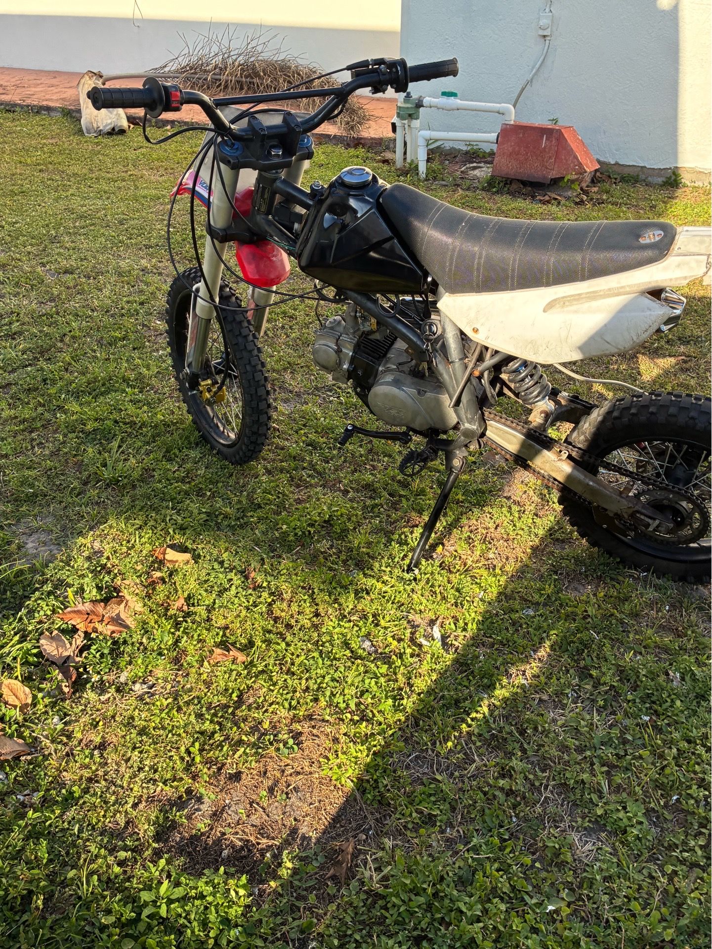 RfZ 125 four speed manual dirtbike