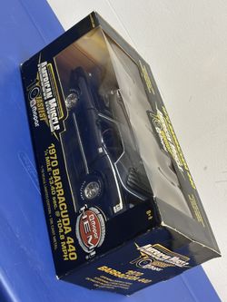 Ertl 1:18 Diecast American Muscle Black 1970 Barracuda 440 Mopar