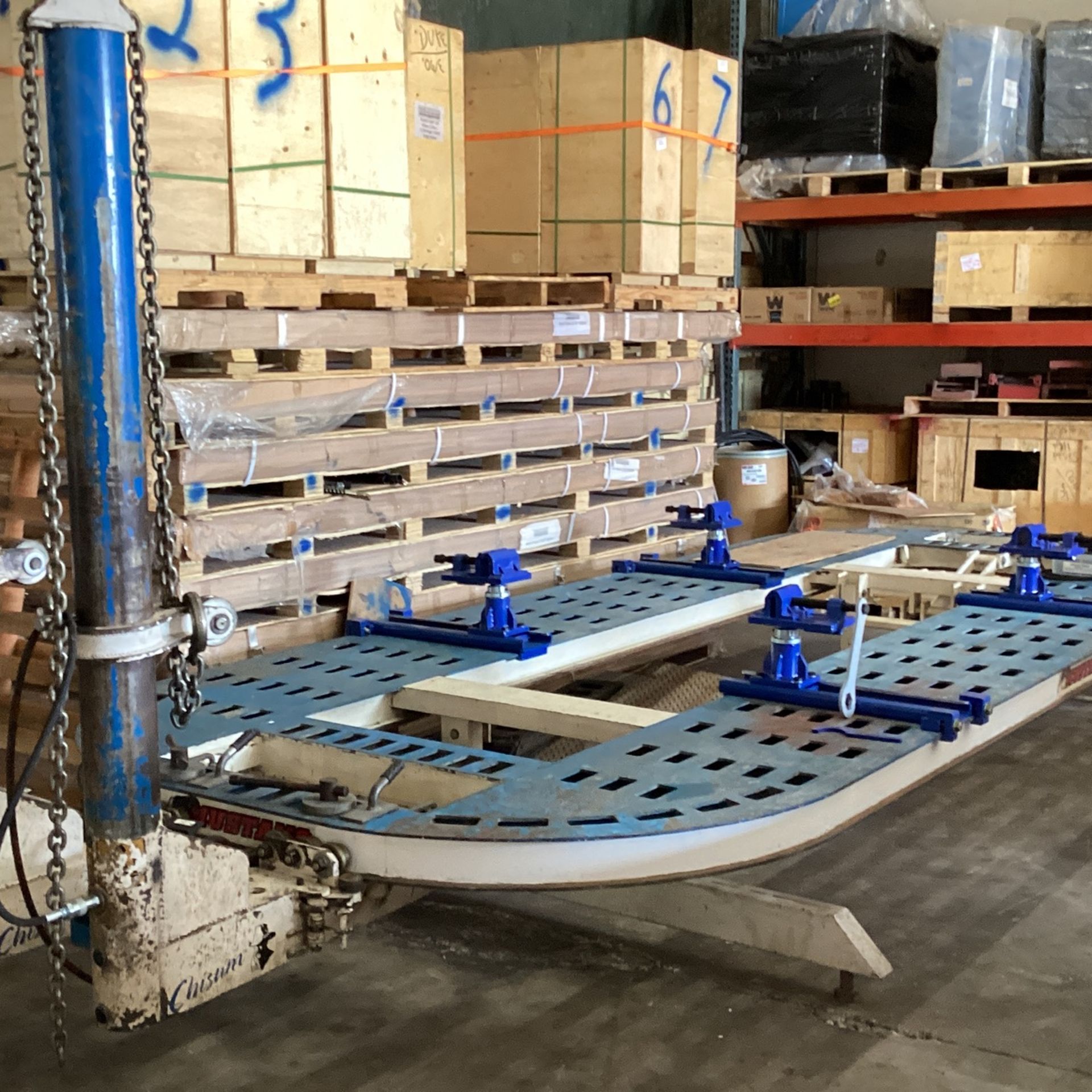 Chisholm mustang frame machine 360° rolling to 10 ton towers famous machine with new clamps