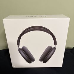 Apple AirPods Max “Midnight” UNOPENED. WITH WARRANTY. (with original SmartCase and USB-C charger)
