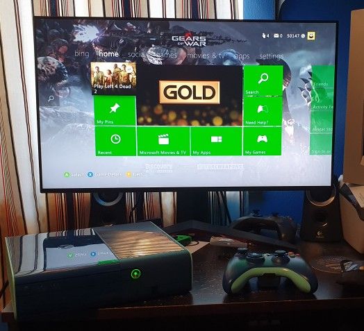 Xbox 360 E Blue Special Edition