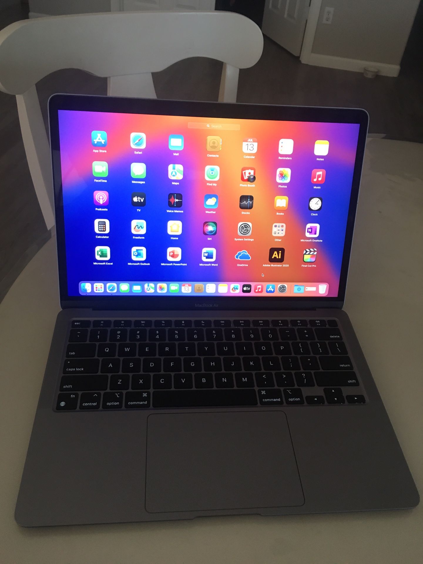 MacBook Air 13” M1 16 Gig Ram Illustrator