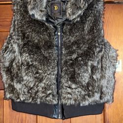 DOLLHOUSE brand women's brown faux fur vest size XL NEW