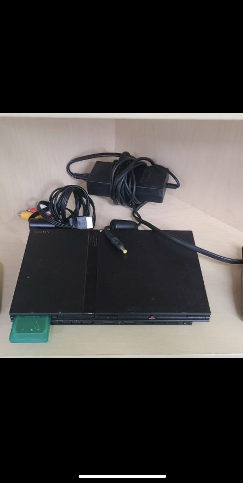 Ps2 slim for sale !! With all cables and 2 controllers