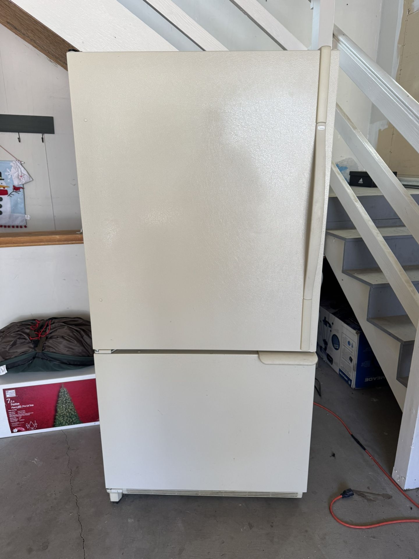 Working Refrigerator 