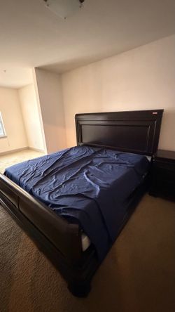 King Bed with Sleep number Mattress