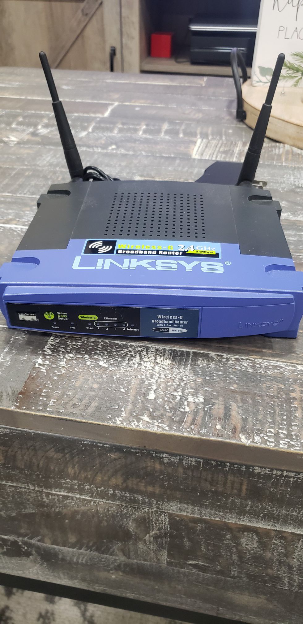 Linksys Wireless Broadband Router WRT54G v.4