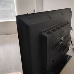 "40"RCA TV