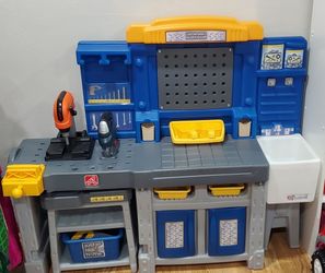 Step 2 kids workshop/tool bench—Excellent condition