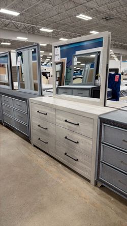 6-Drawer Dresser with Mirror