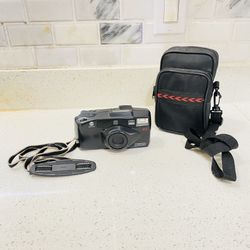 Minolta Freedom Zoom 90c ES 35mm Film Camera Point & Shoot with carry Pouch Tested Works. Minor scratches from normal use. Check all beautiful picture