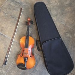 Used K. Becker 3/4 Violin with Bow and Carrying Case - Great for Students!