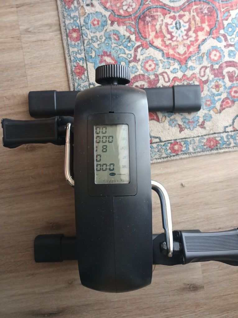 Exercise Pedal Machine