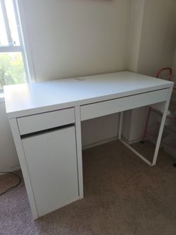 Ikea Micke Desk 