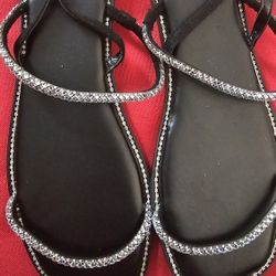 
vodvob Women's Rhinestone Flat Sandals Slip on Memory Foam Sandals Open Toe Slide Sandals
Size 10 And 9