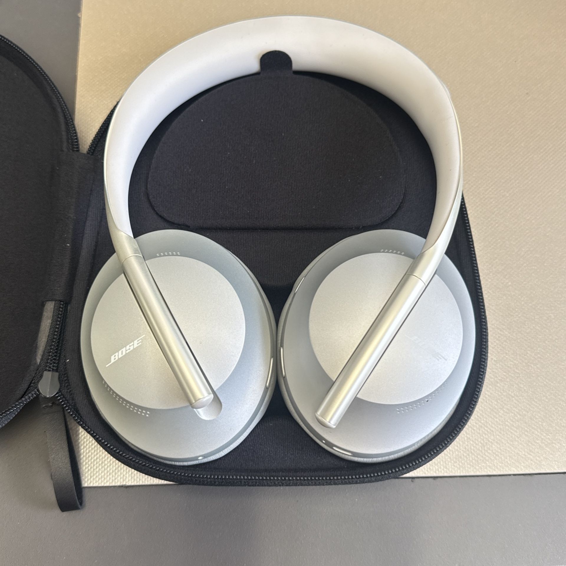 Bose Noise Canceling Headphones 700