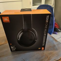 JBL TOUR ONE M2