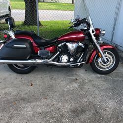 Yamaha V Star 1400 Tourer motorcycle 