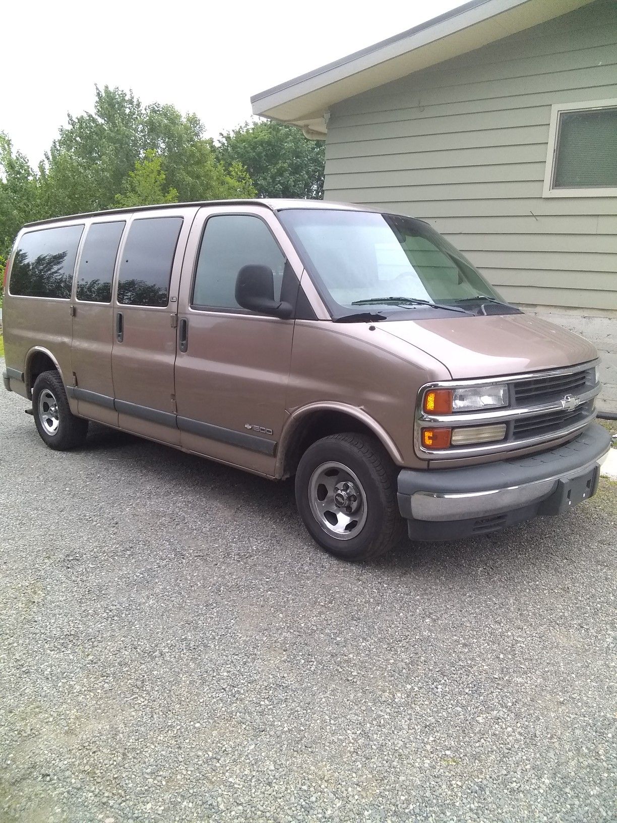 Chevy express para mayor información llamar al {contact info removed}