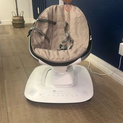 mamaRoo multi-motion baby swing