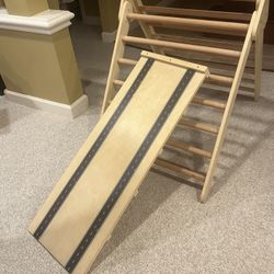 Montessori Pikler Triangle and 2 sided ramp