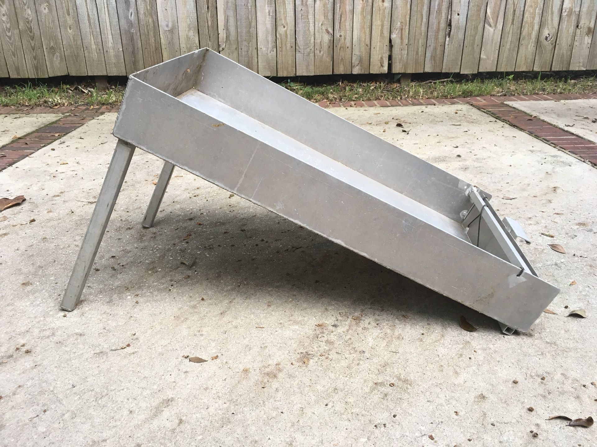 Shrimp culling/sorting table