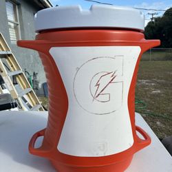 Gatorade Rubbermaid 10 Gallon NFL Sideline Drink Dispenser Water Cooler Jug (contact info removed)RM