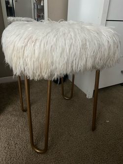 Modern fluffy stool with gold metal legs