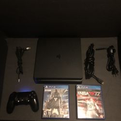 Ps4 500 gb 🎮 slim PlayStation 4 works perfectly with the latest update downloaded on it & games