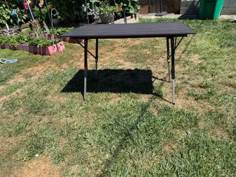 Camping Table with Adjustable Legs, aluminum