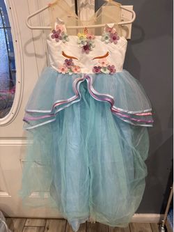 Unicorn dress size 4-5