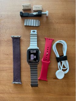 Apple Watch Series 9 Stainless Steel 45mm Cellular + Bands