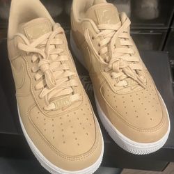 Nike Women’s Air Force 1   Size 9 