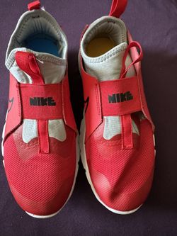 Nike Kids Red Tennis Shoes Size 5