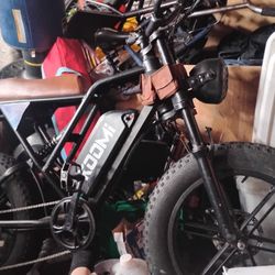 KOOMi M600 E-Bike – 1000W Motor – Includes 2 BATTERIES (80+ Mile Range!)