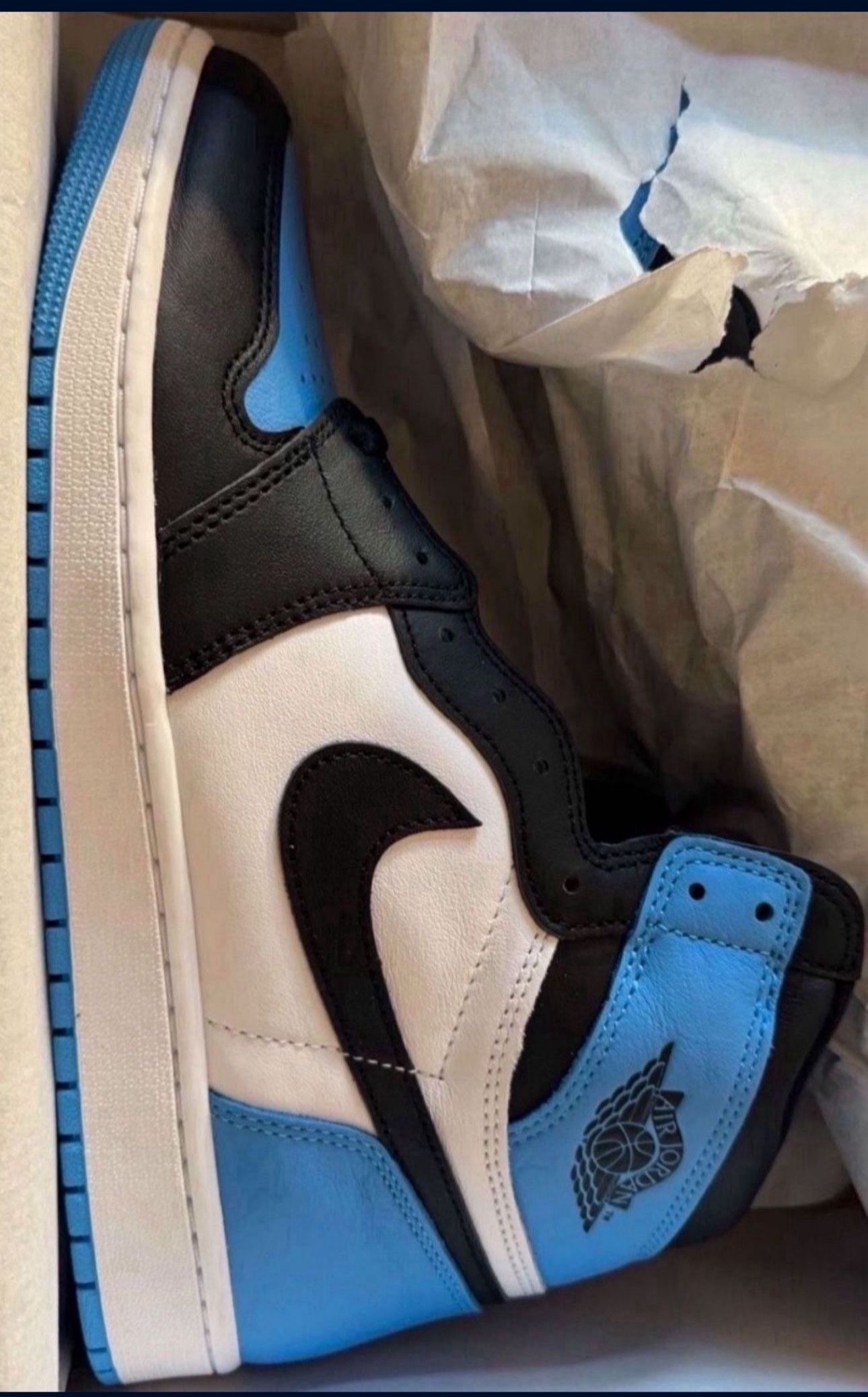 Nike Air Jordan 1 High University Blue
