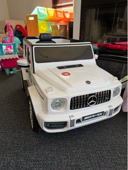 Licensed Mercedes Benz G63 Kids Electric Car, 12V G Wagon Ride on Car w/Safety High Window, Remote Control, 3 Speeds, Music Player, Horn & LED Lights 