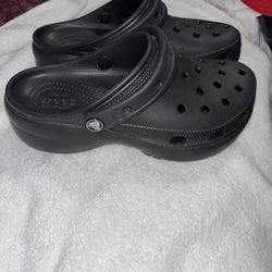Crocs size 7